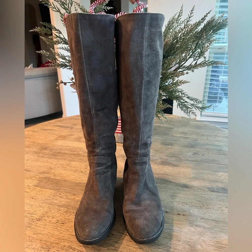 Born Taupe Suede Boots WIDE-CALF size 8.5 - Picture 1 of 8